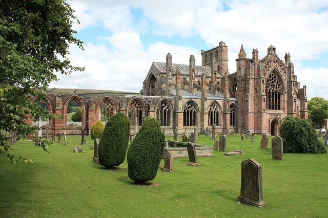 melrose town in scotland